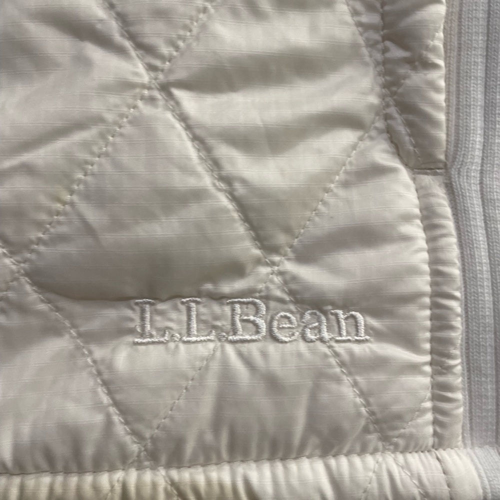 L.L. Bean Cream Quilted Sherpa Vest with ribbed sides. Women’s size 1X Reg. - Picture 6 of 16